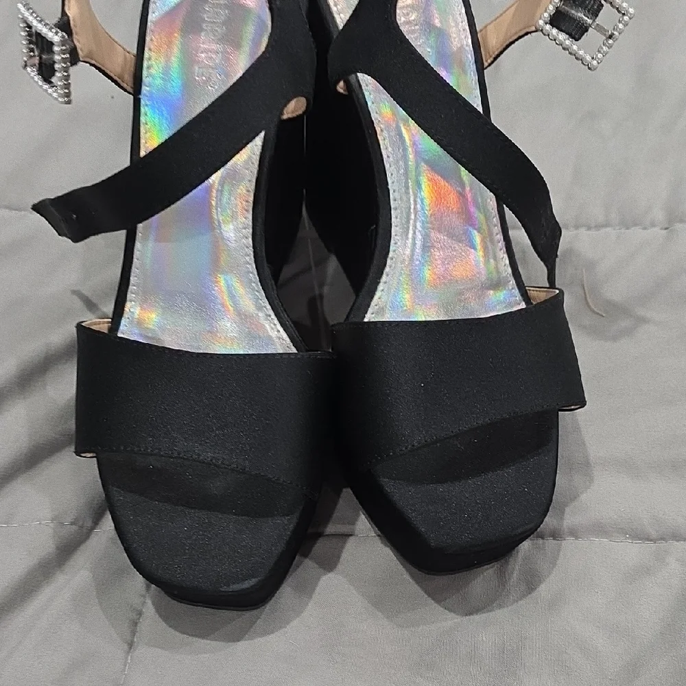 Maripe‎ Black Wedge Sandals with Silver Accents